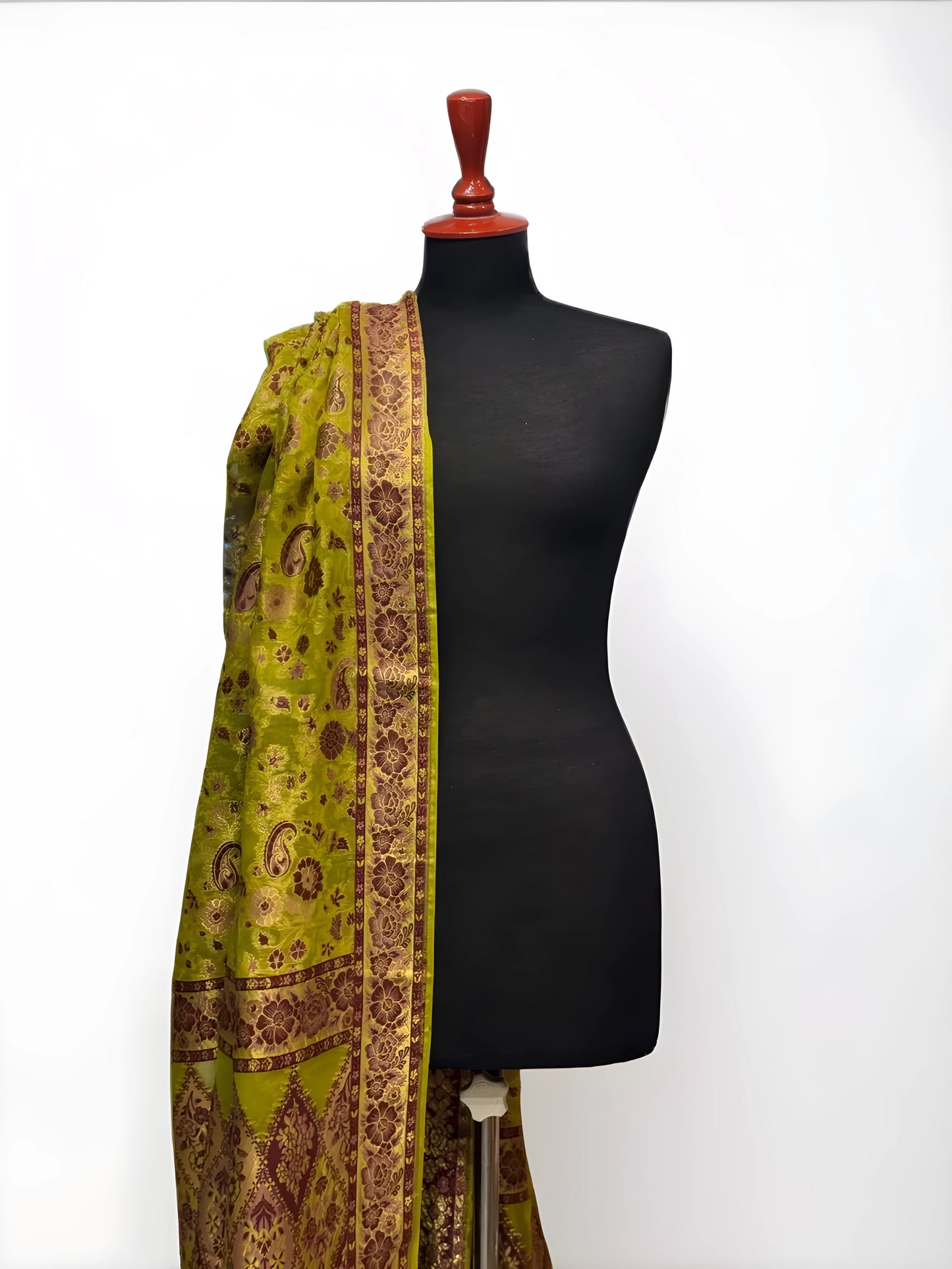 Heritage Brocade Wrap